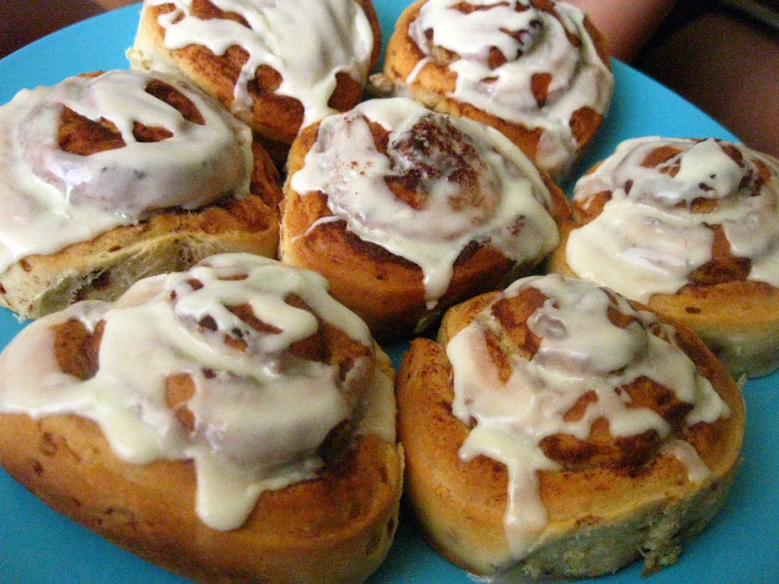 Cinnabon-Style Classic Cinnamon Rolls