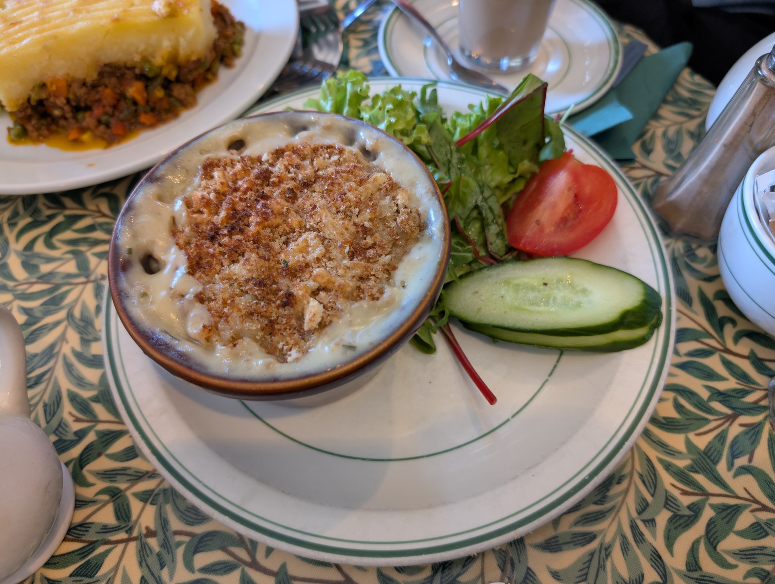 Cracker Barrel-Style Macaroni and Cheese