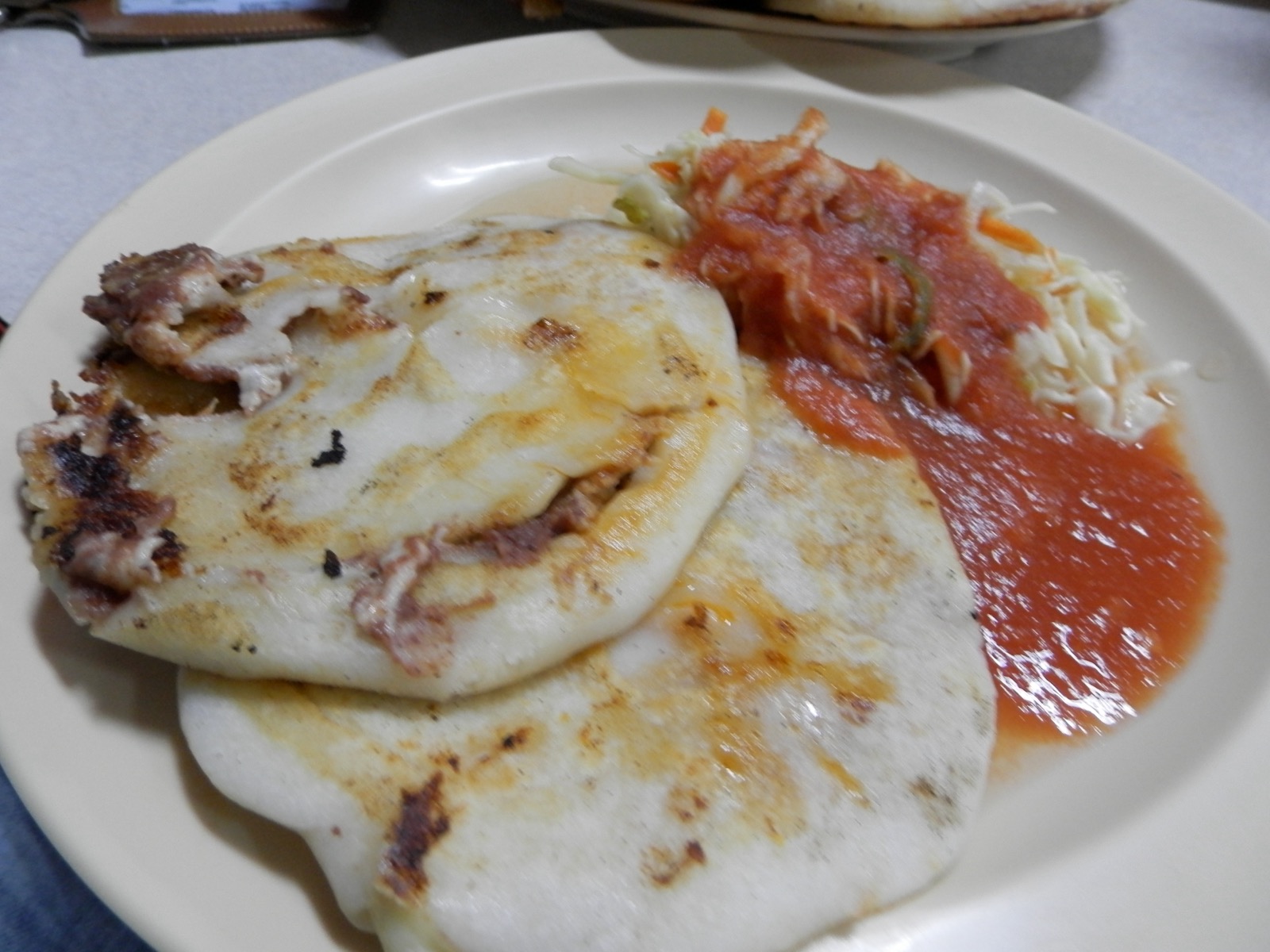Ilopango-Style Pupusas de Queso y Frijoles